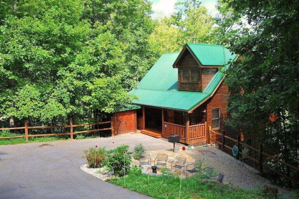 Brave Eagle Cabin Sevierville Pokoj fotografie