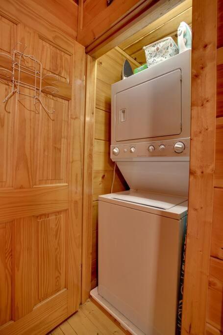 Brave Eagle Cabin Sevierville Pokoj fotografie