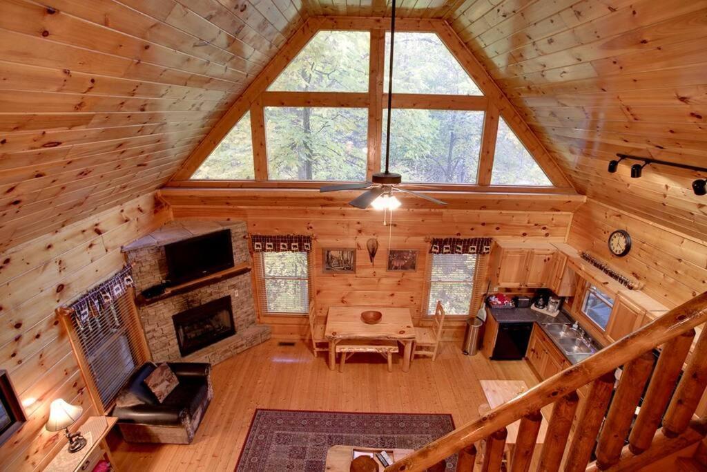 Brave Eagle Cabin Sevierville Pokoj fotografie
